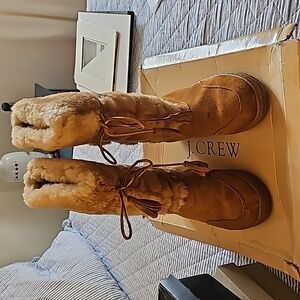 J Crew Suze 8 real shearing boots. Fully lined in shearing.